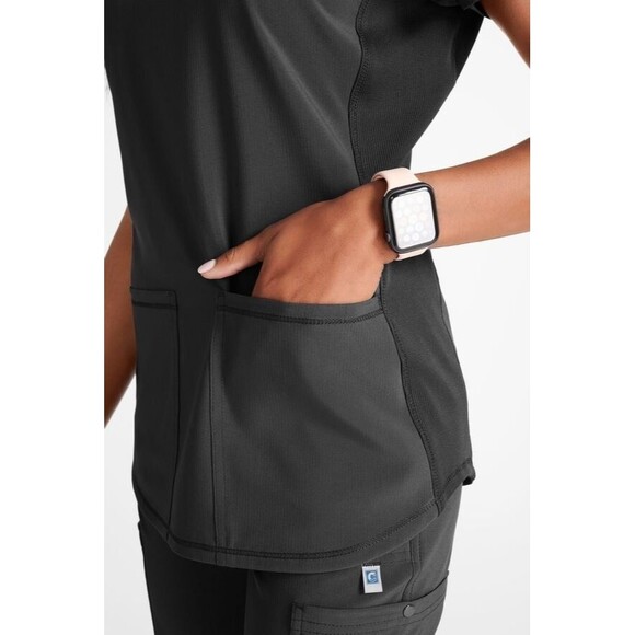 NWT Women’s Cherokee Snap Front Henley Scrub Top Black Small CK749A - Picture 3 of 4